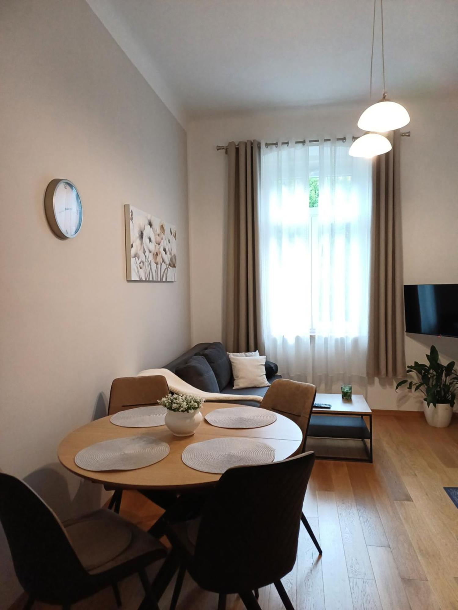 Apartment Zdenka - 100 M From The Beach Opatija Exteriör bild